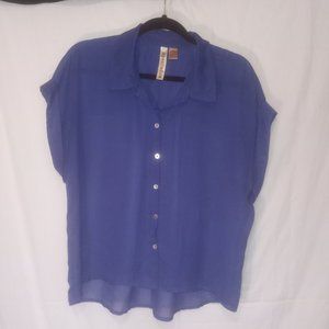 Eyeshadow Sheer Hi-Low Blouse